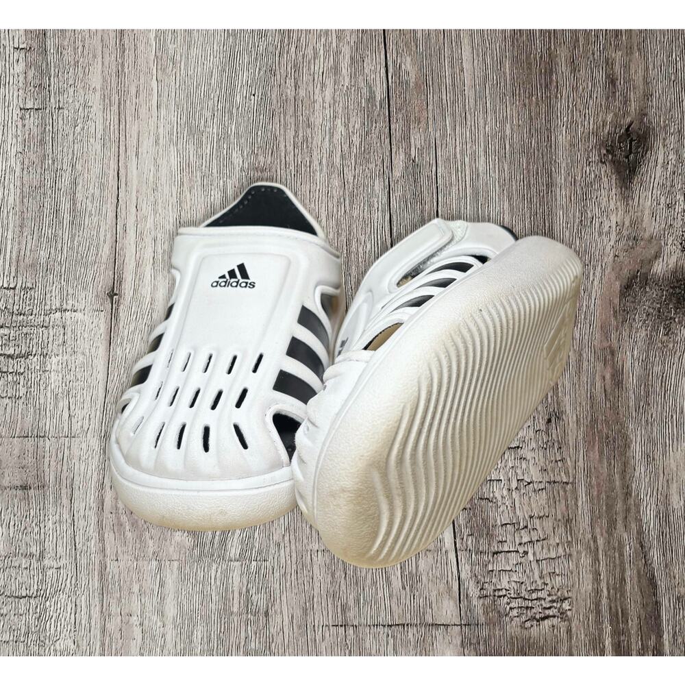 Adidas white and black kids sneakers size 6 - Picture 4 of 5
